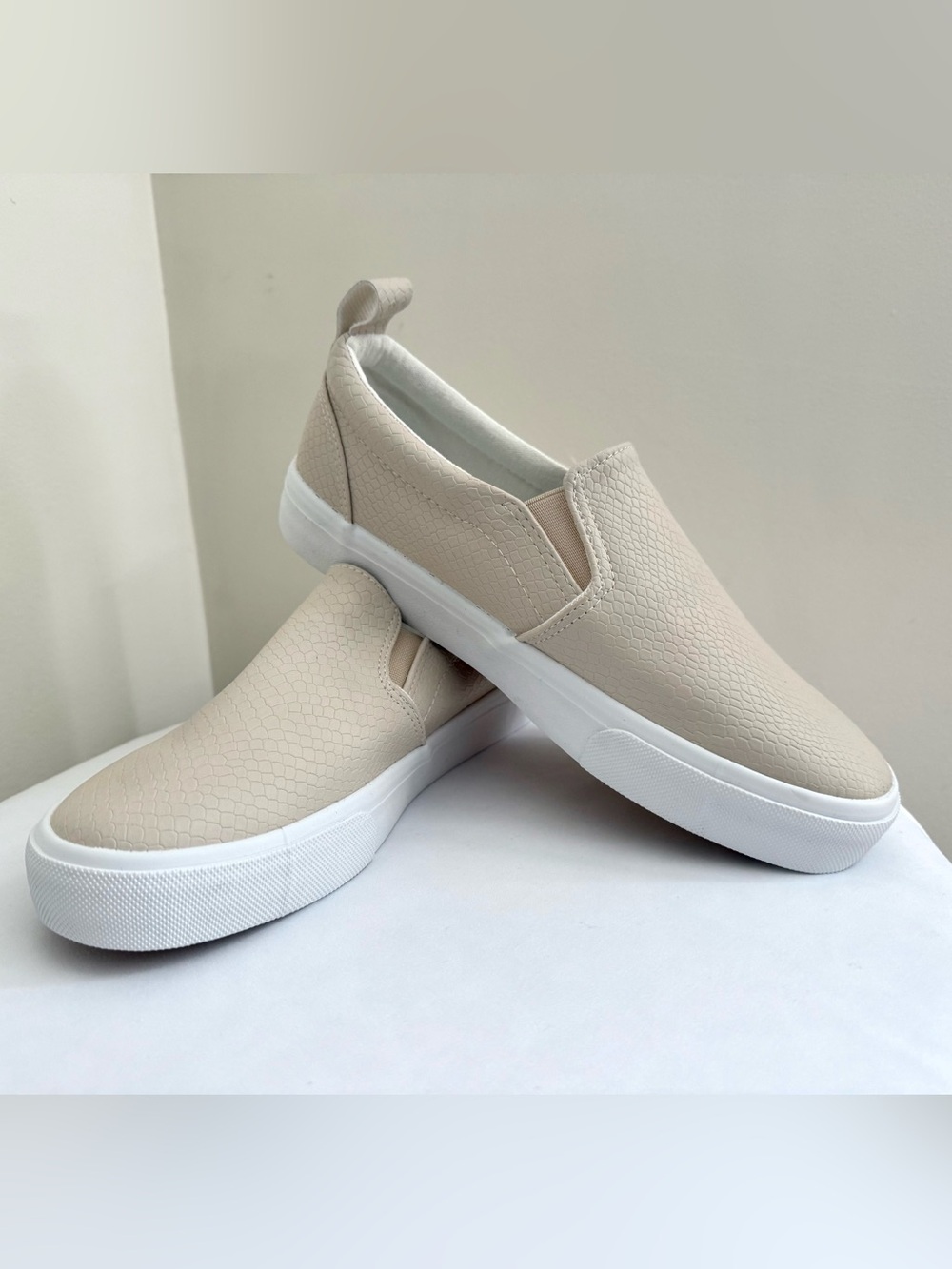 Slip-On Casual Sneakers in Beige
